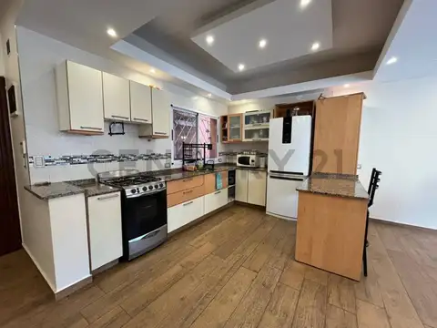 Casa en Venta en Sarandí, USD 230.000