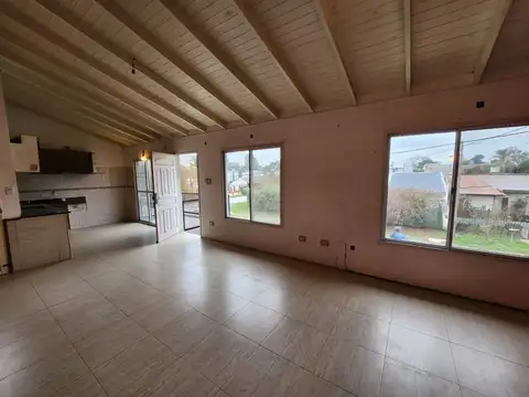 Depto Tipo Casa en Alquiler en Bardessono, $ 700.000