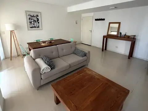 Departamento en Alquiler en Coghlan, USD 900