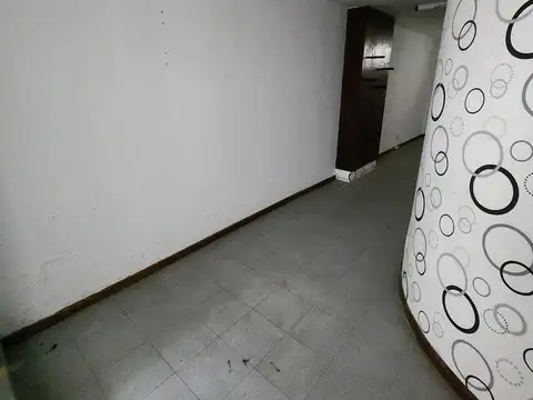 San Lorenzo 861 - Venta / Permuta - Local Comercial a la Calle con Subsuelo y Entrepiso