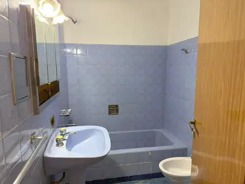 Depto Tipo Casa en Venta 40 años