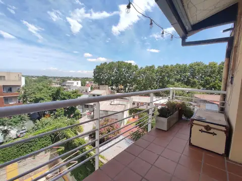 Victoria -  Moderno y Luminoso 2 Amb Amoblado - Cochera y Pileta