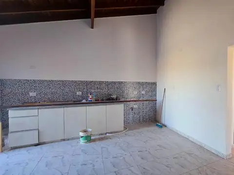 DEPARTAMENTO 3 AMBIENTES CON PATIO EN ALQUILER SAN JUSTO.