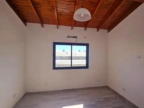 DEPARTAMENTO 3 AMBIENTES CON PATIO EN ALQUILER SAN JUSTO.