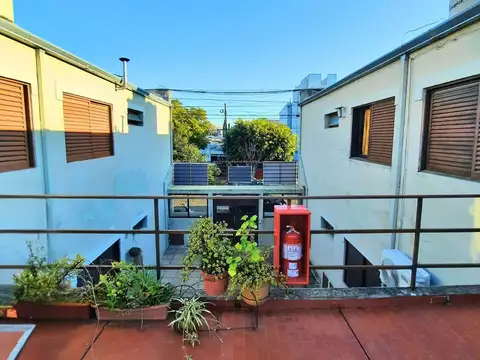 Calle 30 422 , Piso 1