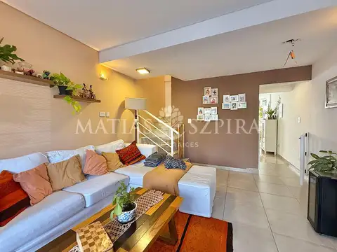 Depto Tipo Casa en Venta en Castelar, USD 129.000