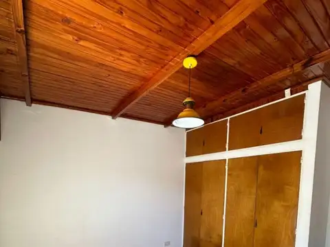 Casa en Alquiler con 1 cochera