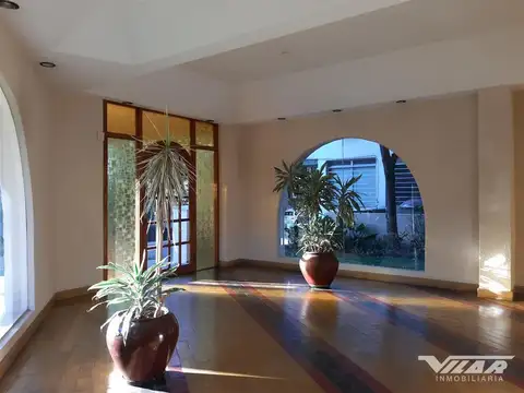 Muy Buen Depto 2 ambientes, luminoso, con vista abierta, en B. Parque.