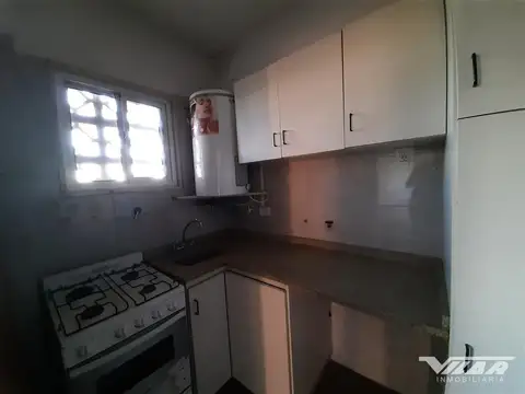 Departamento en Alquiler en Barrio Parque, $ 650.000
