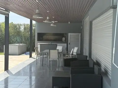 Casa 3 ambientes con 3 baños