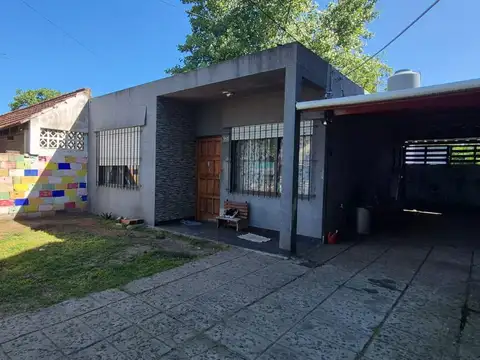 Casa 3 ambientes con 1 baño