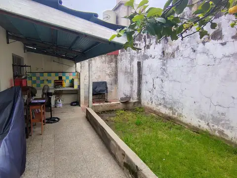 Depto Tipo Casa 2 ambientes con 1 baño