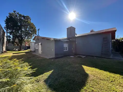 Casa en Venta en Francisco Alvarez, USD 289.000