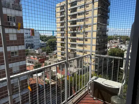 Departamento de 2 Ambientes al Frente con balcon Luminoso Muy Buen estado!