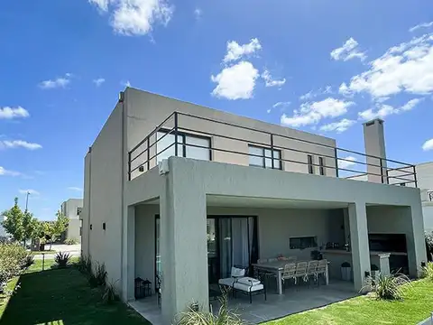 Casa en Venta en Puertos - Acacias, USD 345.000