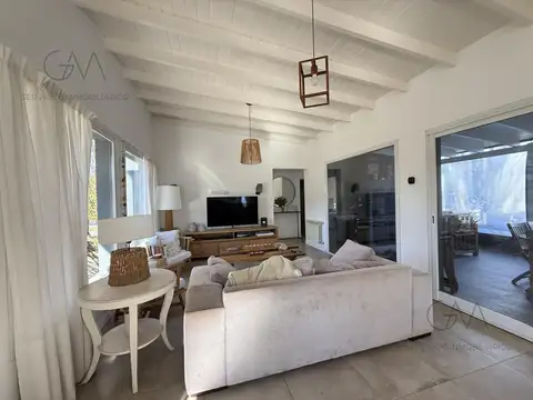 Casa en Alquiler de 3 dormitorios