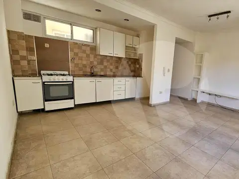 Alquiler departamento 2 ambientes con patio Mataderos