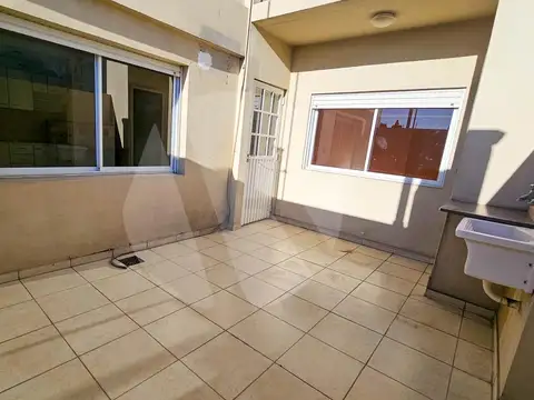 Alquiler departamento 2 ambientes con patio Mataderos