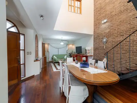 CASA EN VENTA 3 DORMITORIOS REP. DE LA SEXTA