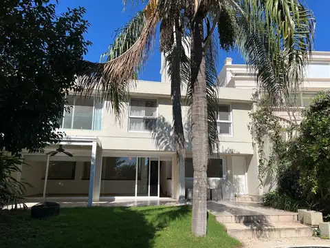 Acassuso Libertador al río. Líndisima casa en venta, 3 dormitorios, depend, garage, jardin, pileta