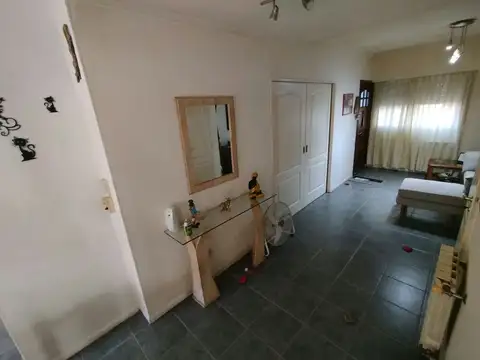 Depto Tipo Casa en Venta de 5 ambientes