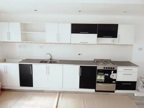 Casa  en Venta ubicado en Quilmes Oeste, Quilmes, G.B.A. Zona Sur - SVN0103_LP583888_1