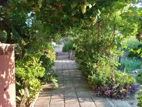 Casa 4 ambientes con 1 baño