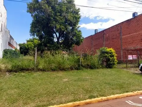 EN VENTA AMPLIO LOTE  DE 800 M2 DE SUP. IDEAL LOCAL COM DEPO