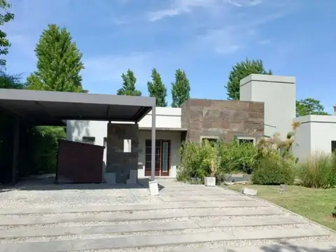 Casa  en Venta en Haras Santa Maria, Escobar, G.B.A. Zona Norte