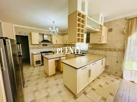 Casa en Alquiler al Este