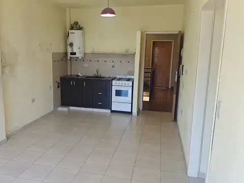 Departamento en alquiler en Ramos Mejia Sur con cochera descubierta