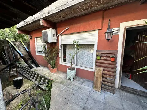 Edificio con locales, departamentos y casas en venta - Villa de Mayo, Malvinas Argentinas