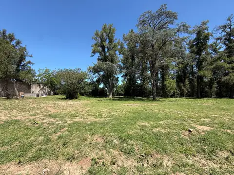 terreno en venta en lujan sobre Av. Julio a roca con financiación