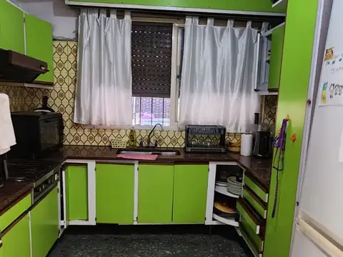 Depto Tipo Casa 4 ambientes con 2 baños