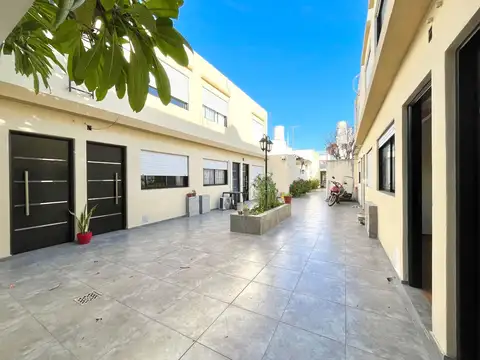 Depto Tipo Casa en Alquiler de 2 ambientes