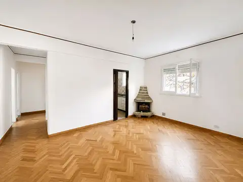 VENTA HERMOSO DPTO 4 AMB- PARQUE AVELLANEDA