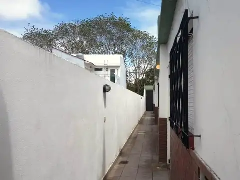 Departamento 2 ambientes con patio propio