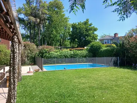 Alquiler Temporal Casa en 2 plantas 5 amb. Jardin Piscina Talar Chico, Pacheco
