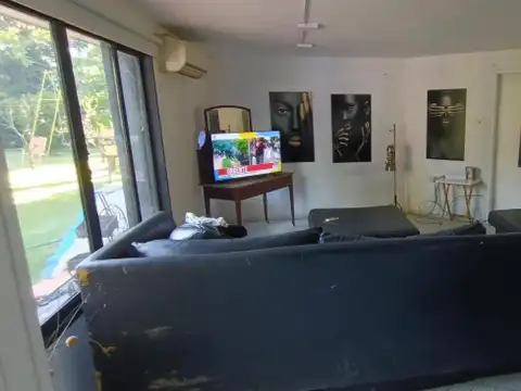 Casa 5 ambientes con 2 baños
