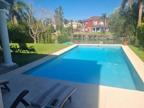 Casa en Alquiler de 5 dormitorios