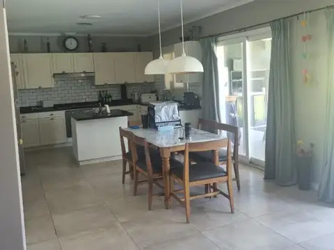 Casa en Alquiler de 5 dormitorios