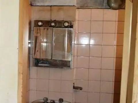 IDEAL INVERSOR - ESCUCHA OFERTAS - LOTE PROPIO - 8,66x27 - A REFACCIONAR