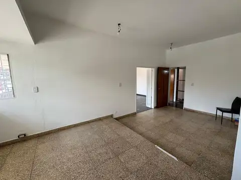 Oficina en Alquiler en Belen de Escobar, $ 1.700.000