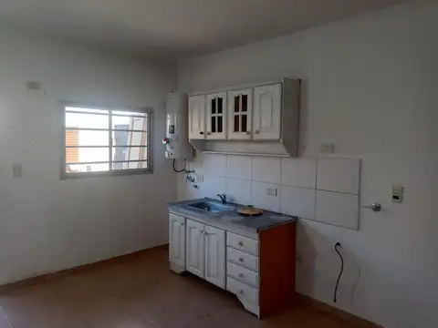 Departamento 8 ambientes con 4 baños