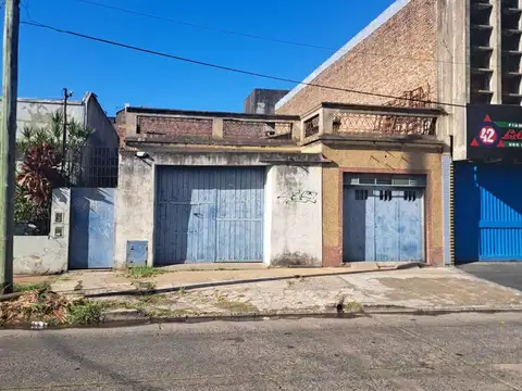 Venta Galpón depósito a reciclar en Caseros