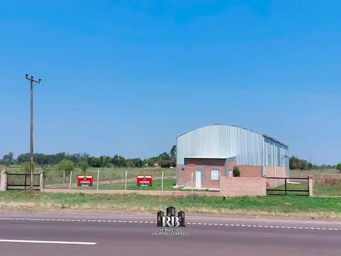 LINDO GALPÓN SOBRE RUTA NAC. N°16 -  ZONA MAKALLE