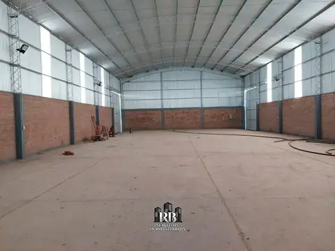 LINDO GALPÓN SOBRE RUTA NAC. N°16 -  ZONA MAKALLE