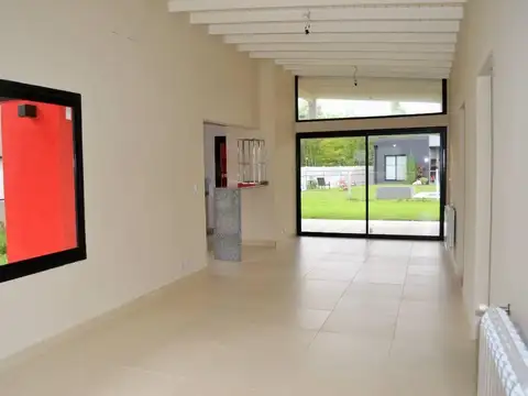 Casa en Alquiler de 3 dormitorios