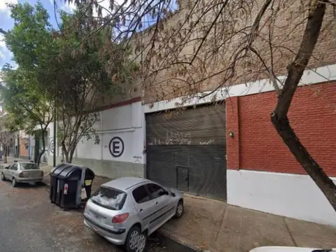 Depósito importante de Galpones - Oficinas- Doble salida Caballito