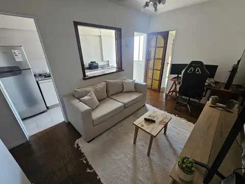 Venta 2 Amb Lateral Luminoso con Cochera en Belgrano